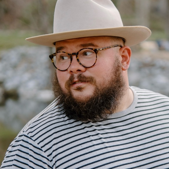 Meet your Posher, Matt - Picture 1 of 1